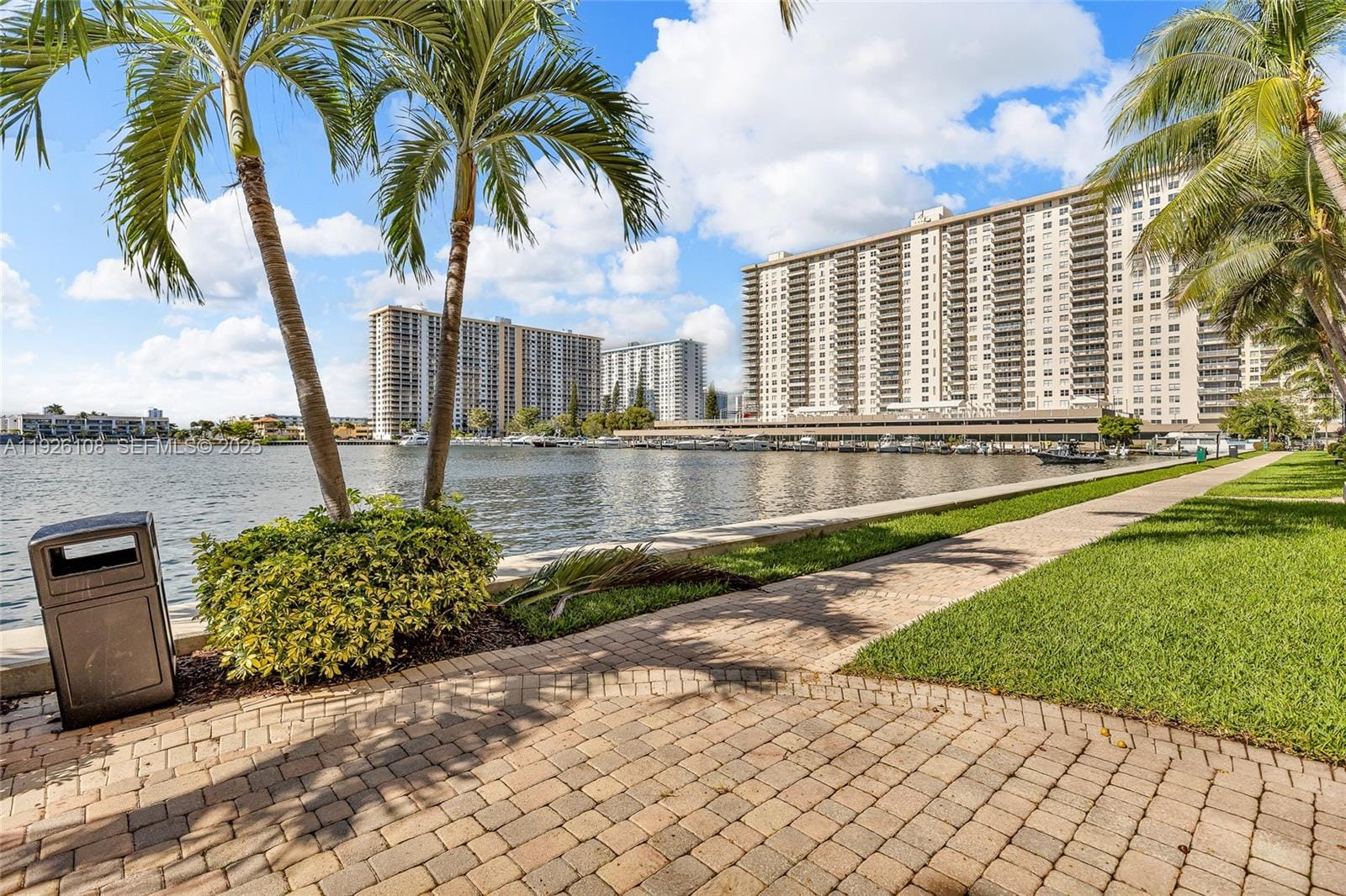 17150 N Bay Road 2301, Sunny Isles Beach, FL 33160 photo 18