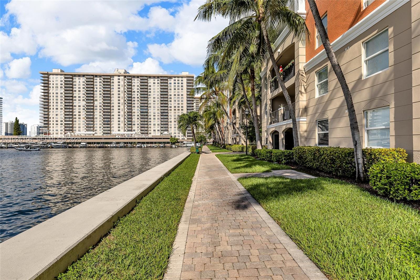 17150 N Bay Road 2301, Sunny Isles Beach, FL 33160 photo 19