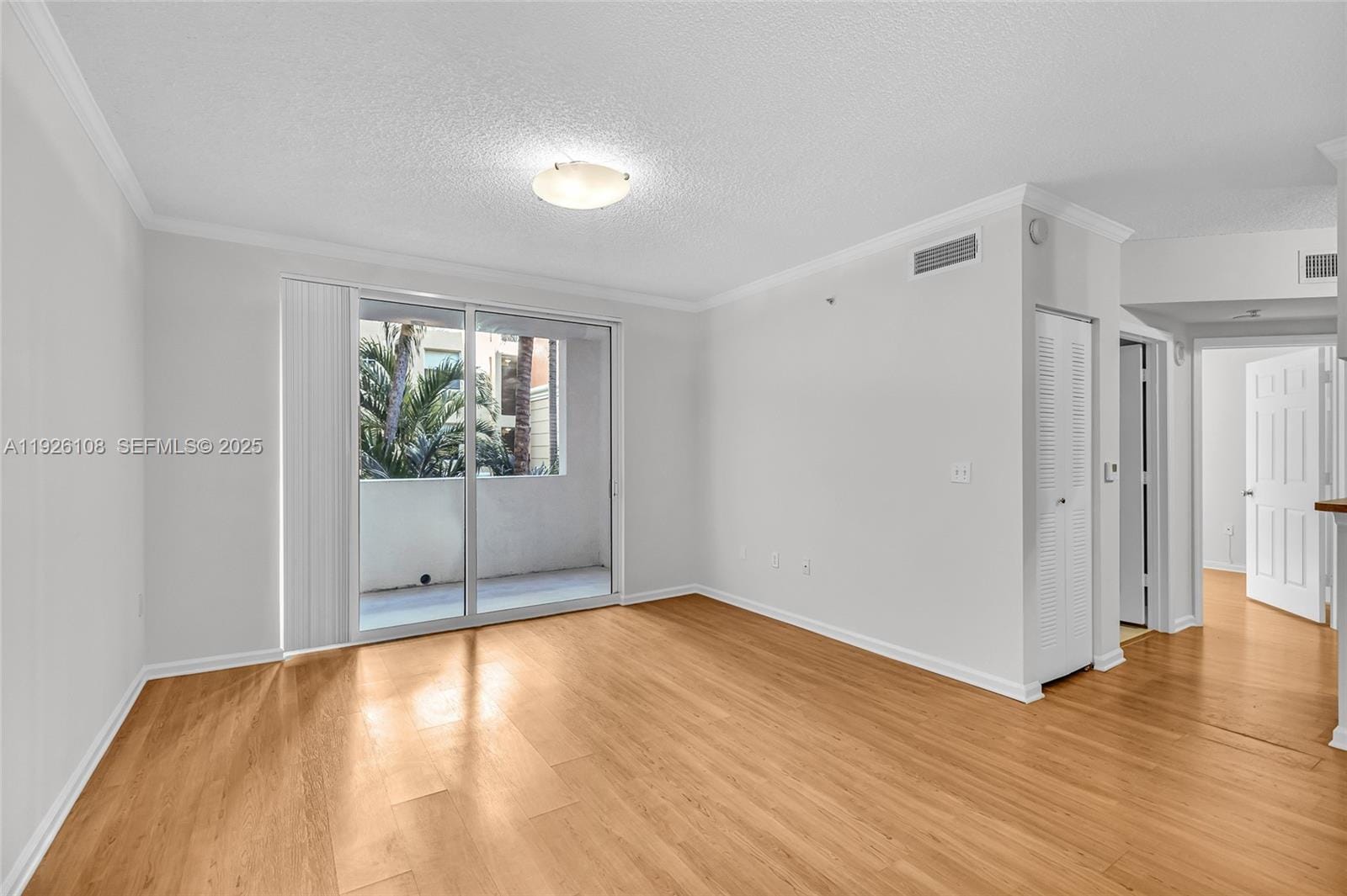 17150 N Bay Road 2301, Sunny Isles Beach, FL 33160 photo 3