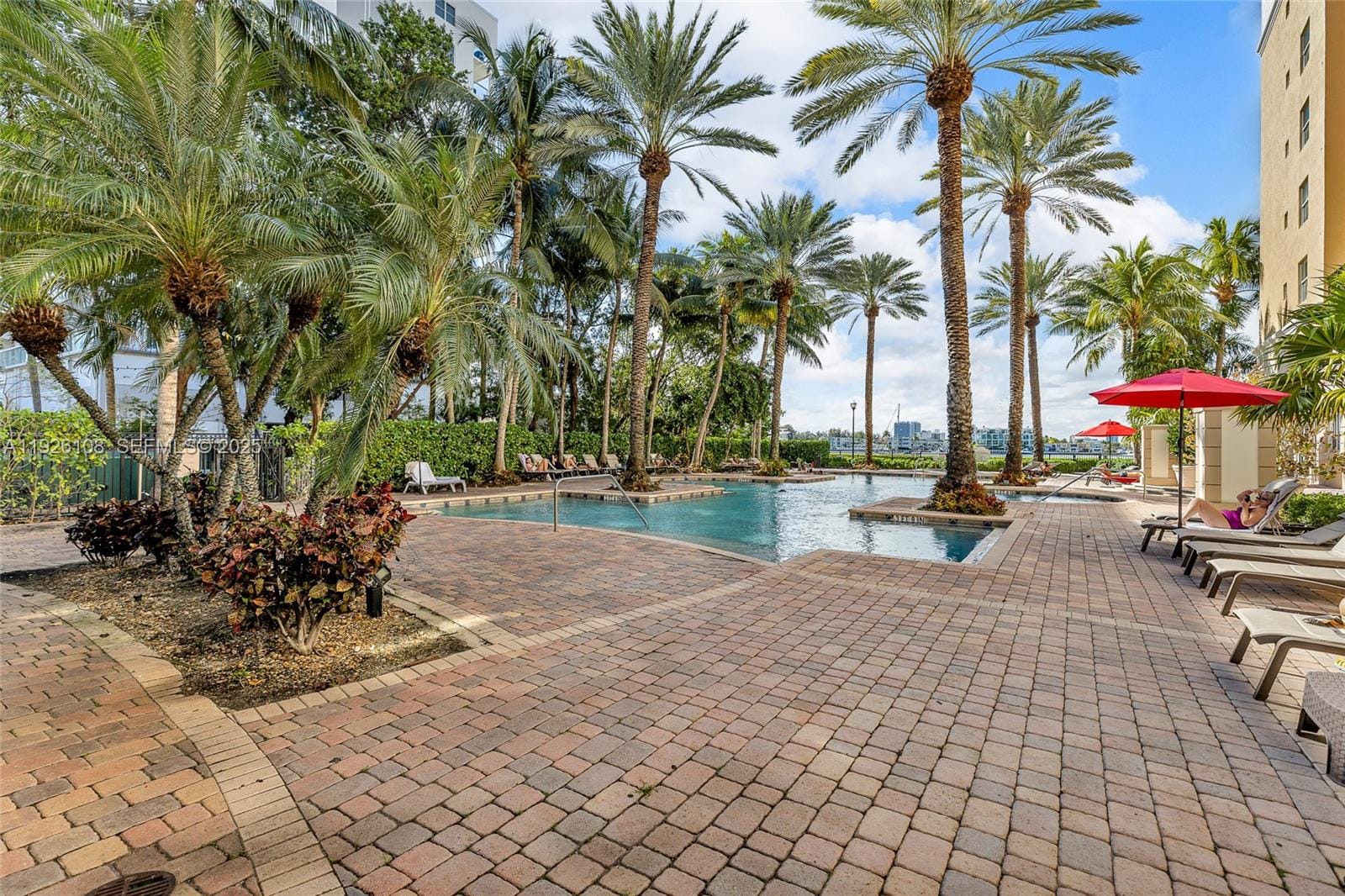 17150 N Bay Road 2301, Sunny Isles Beach, FL 33160 photo 21