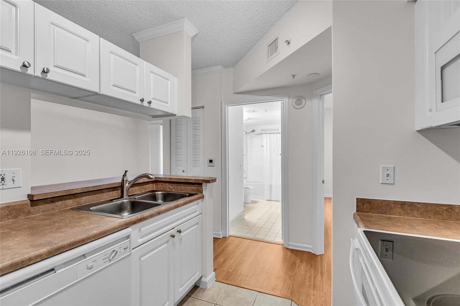 17150 N Bay Road 2301, Sunny Isles Beach, FL 33160 photo 10