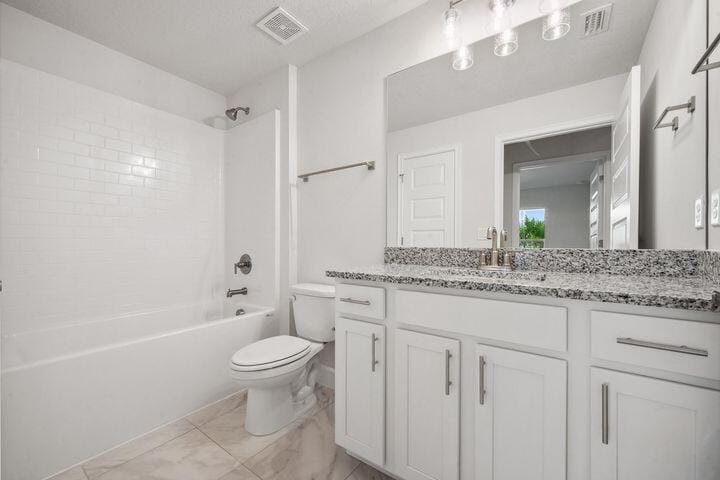 8641 Giovanni Avenue, Fort Pierce, FL 34951 photo 9