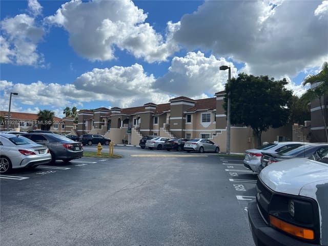 13120 SW 64th Terrace 1507, sold in Lago Lindo Townvillas Con, Miami, FL