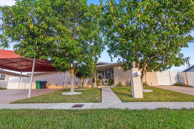 17211 SW 119th Court, sold in South Miami Heights Manor, Miami, FL