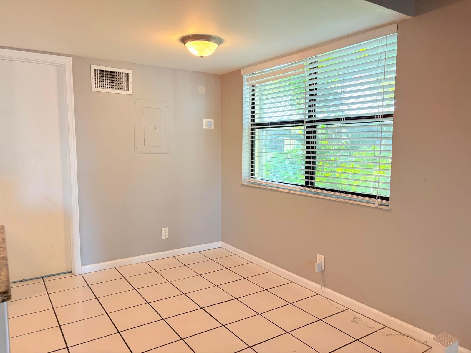 1455 Holly Heights Drive 22 — photo 12