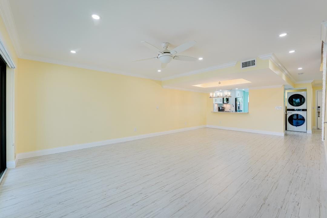 240 Captains Walk 5120 — photo 11