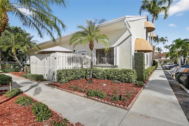 10121 NW 33rd Street, sold in Countryside AT Welleby, Sunrise, FL