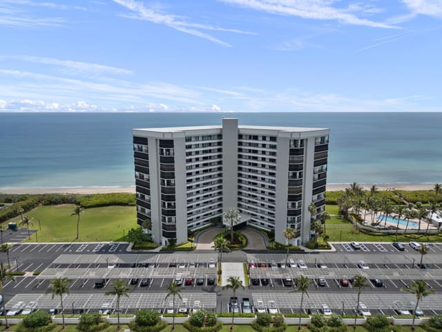 8880 S Ocean Drive 409, Island Dunes Oceanside, Jensen Beach, FL