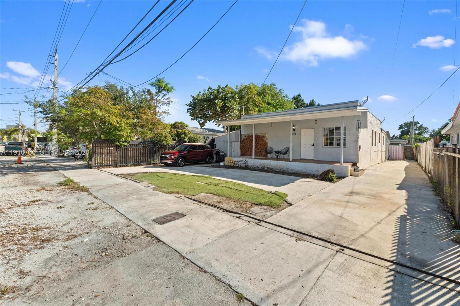 2262 NW 4th Street — photo 2