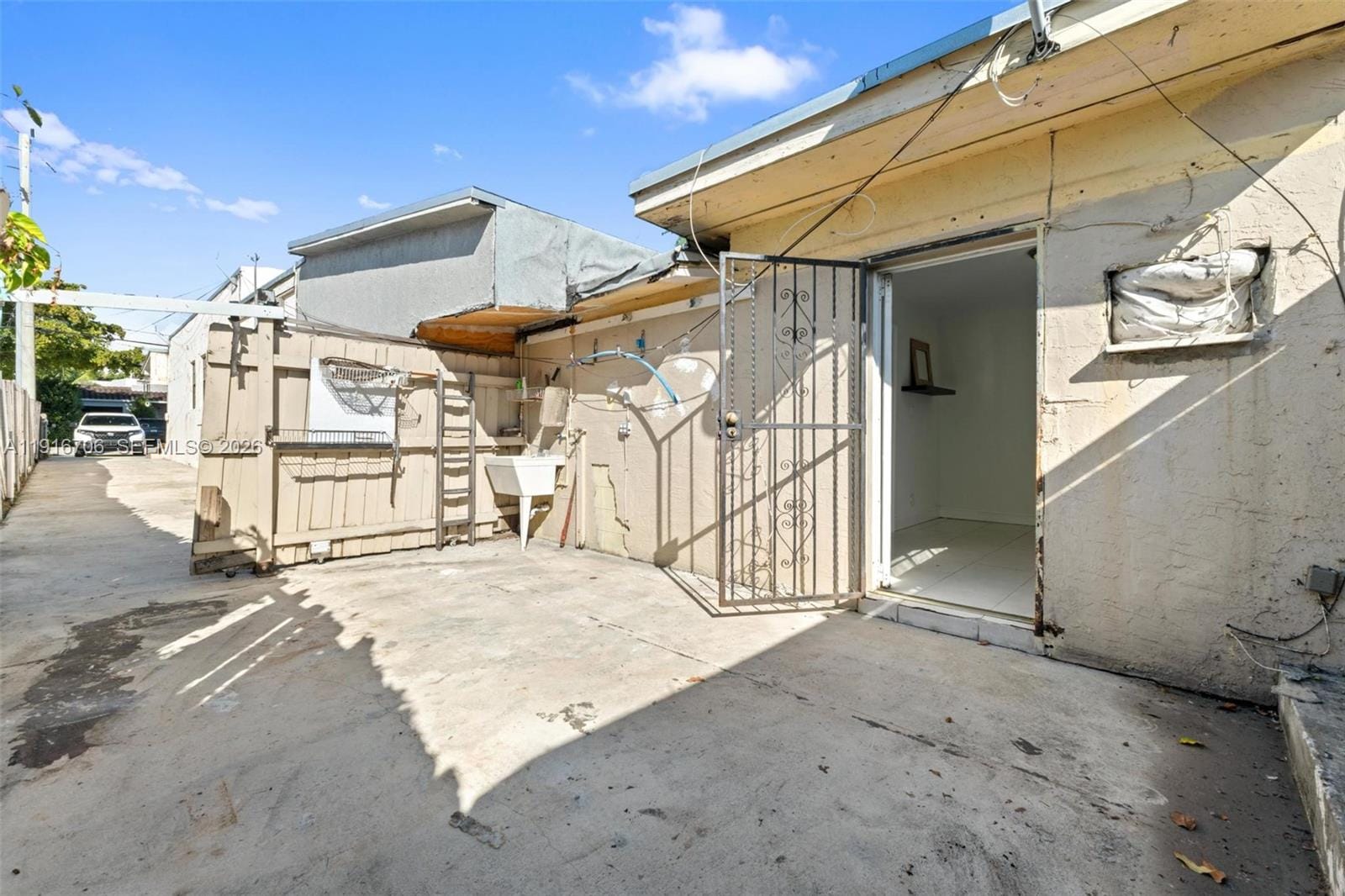 2262 NW 4th Street, Miami, FL 33125 photo 17