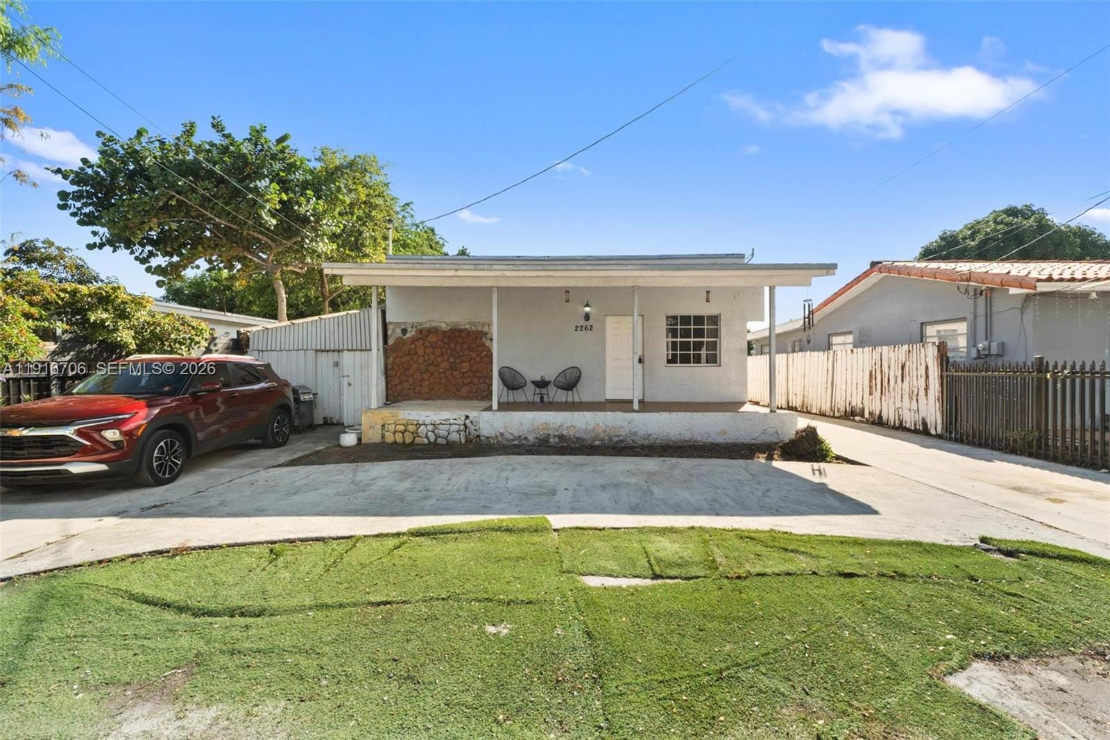 2262 NW 4th Street — photo 3