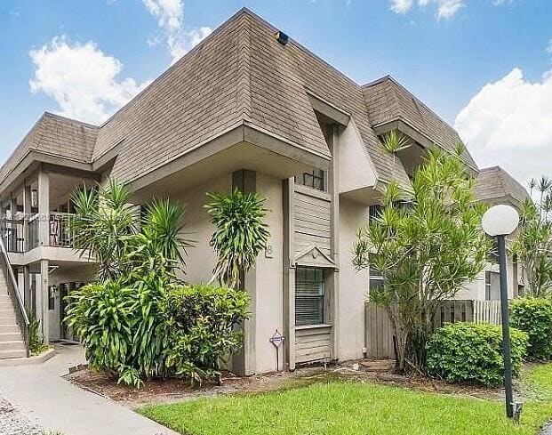 3521 NW 94th Avenue 1B, sold in Grenadier Lakes At Welleb, Sunrise, FL