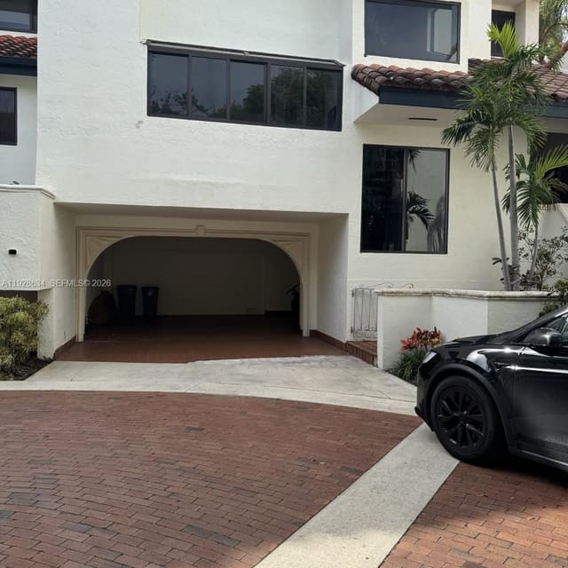 2000 S Bayshore Drive 46, sold in L Hermitage, Miami, FL