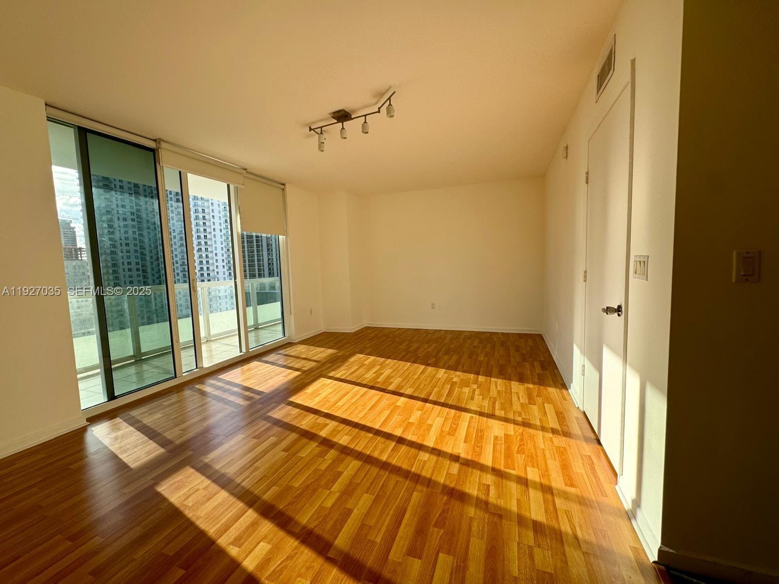 50 Biscayne Boulevard 1703 — photo 6