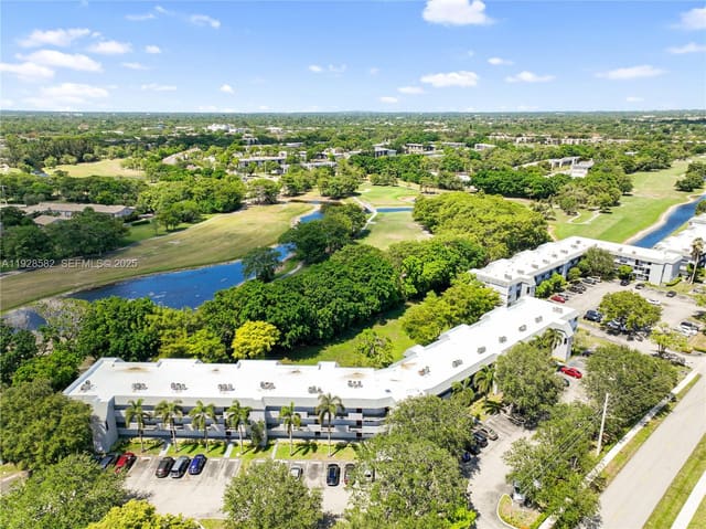 8305 NW 61st Street C305, sold in Fairways Of Tamarac Condo, Tamarac, FL