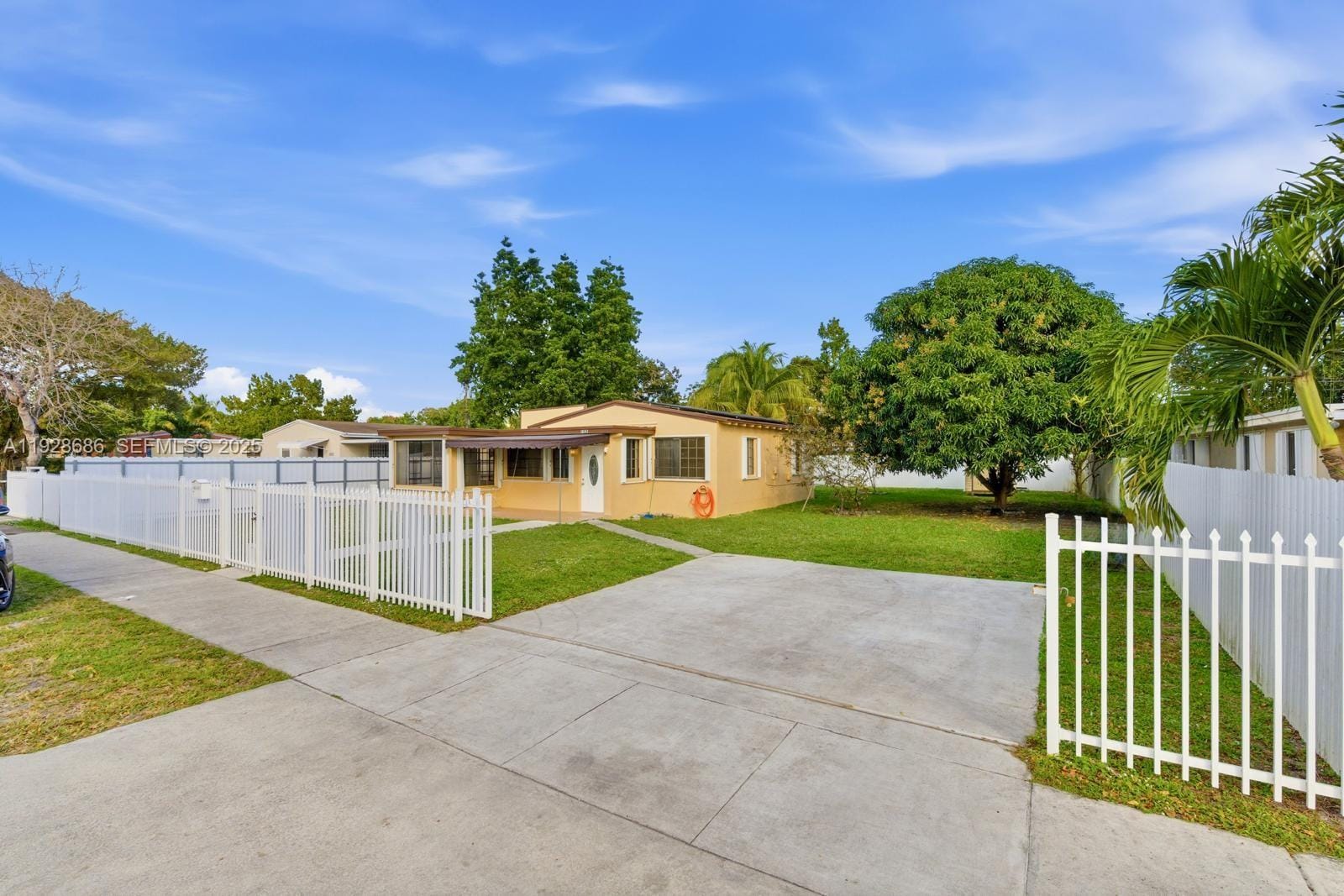 18141 NW 4th Avenue, Miami Gardens, FL 33169 photo 2