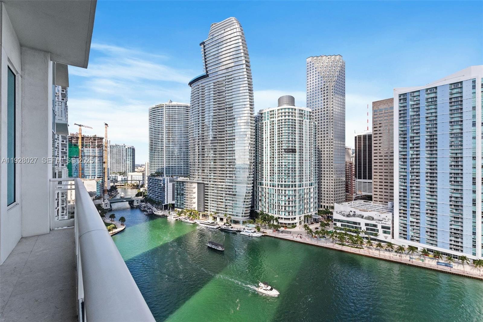900 Brickell Key Boulevard 2002 — photo 3