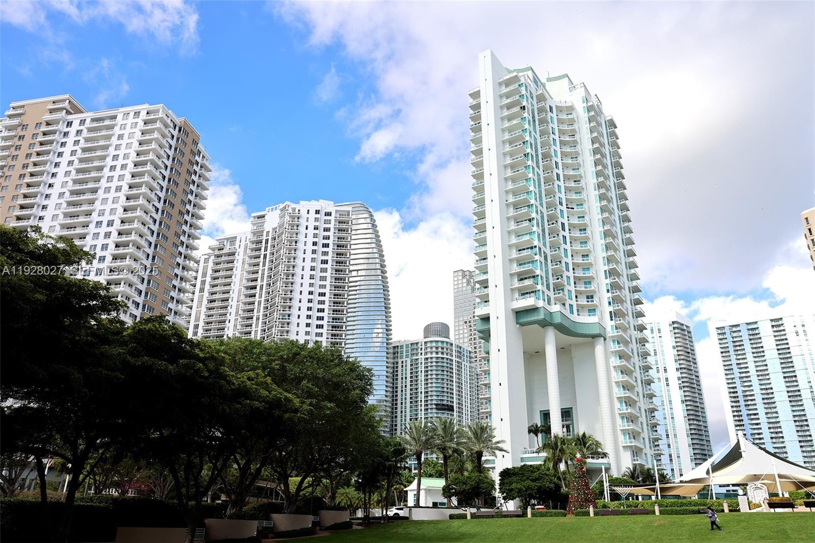 900 Brickell Key Boulevard 2002, Miami, FL 33131 photo 21