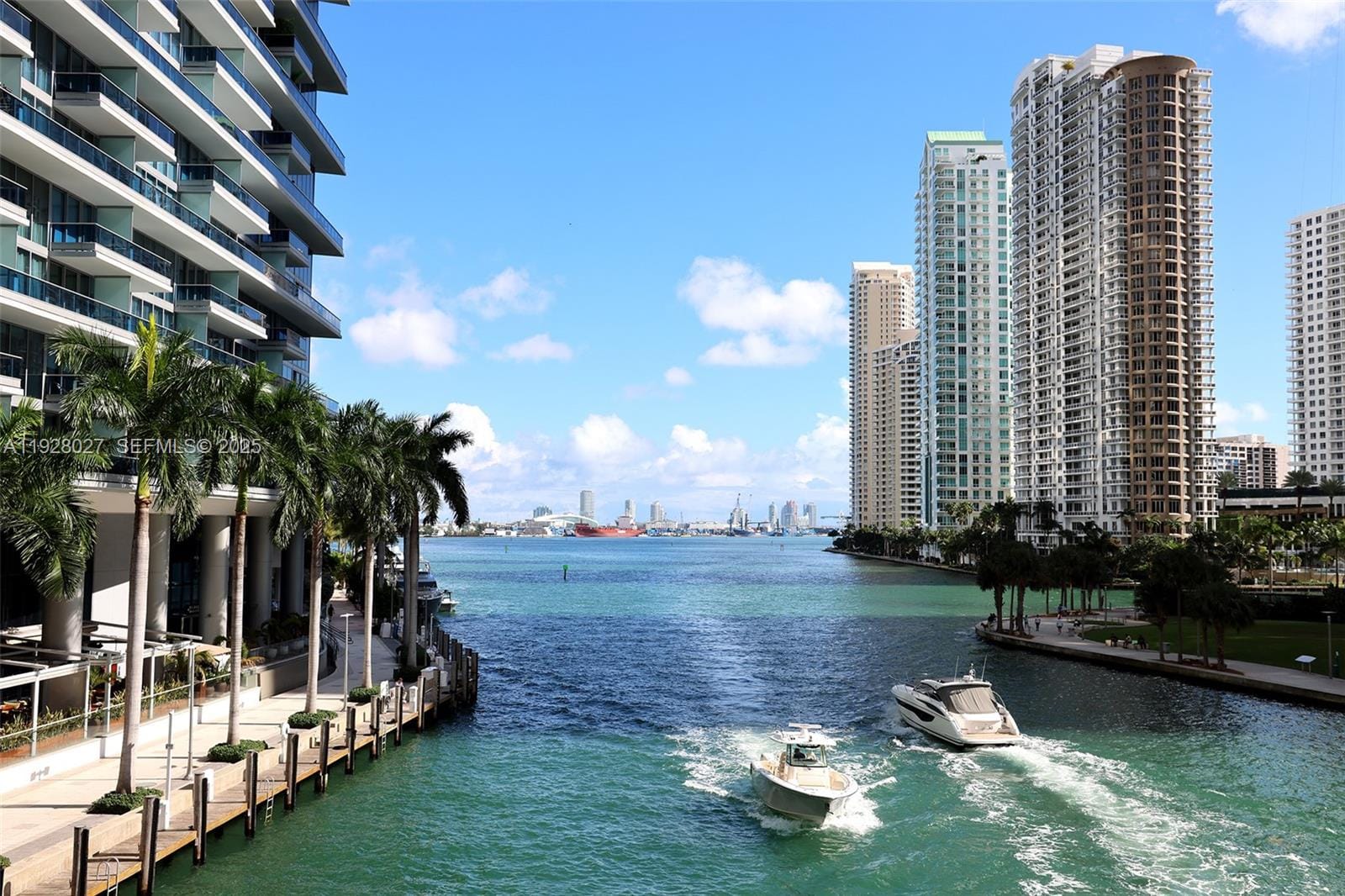 900 Brickell Key Boulevard 2002, Miami, FL 33131 photo 27