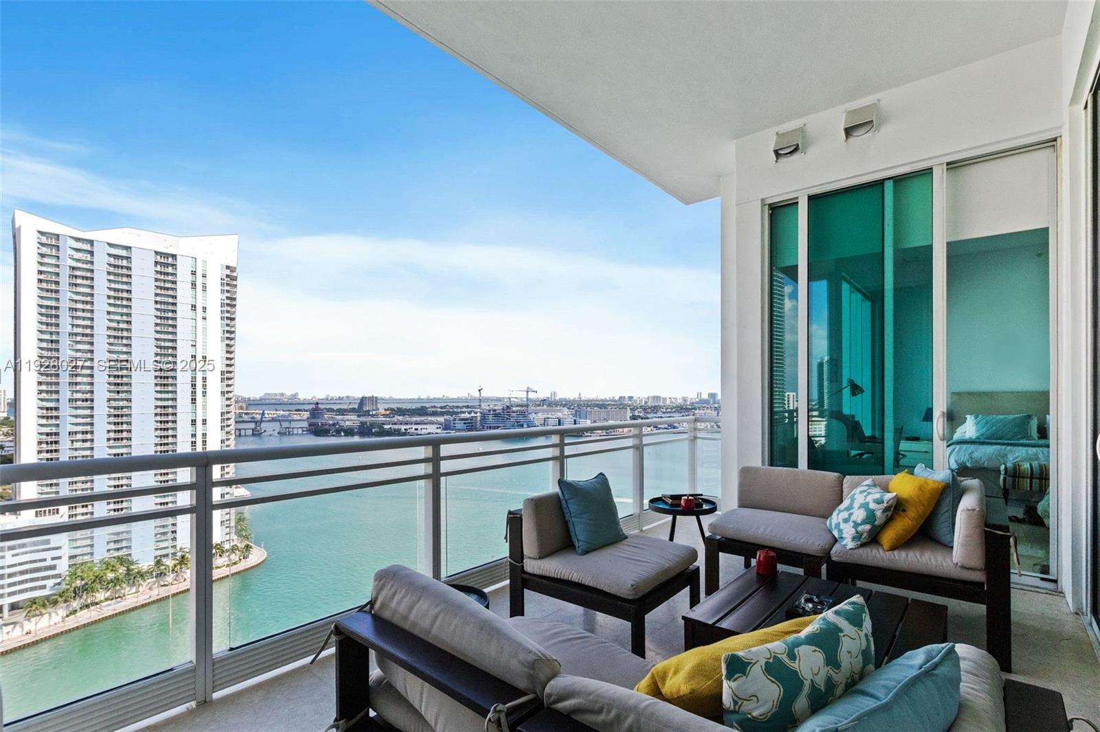 900 Brickell Key Boulevard 2002, Miami, FL 33131, Miami