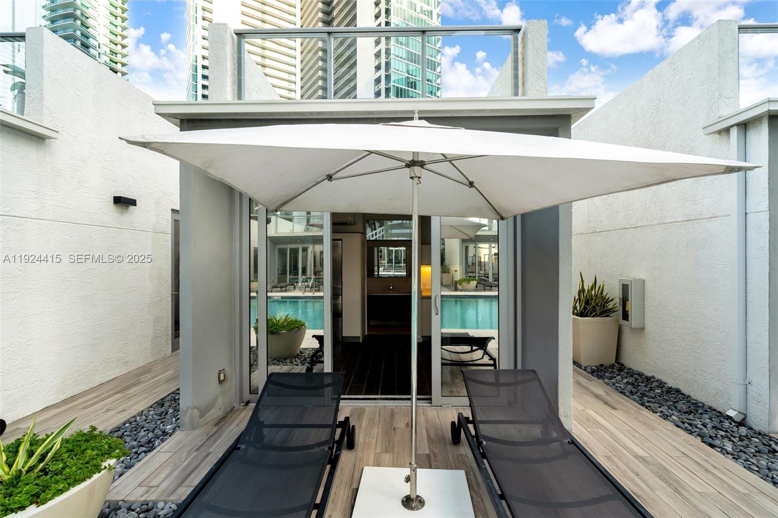 851 NE 1st Avenue Cabana 15, Miami, FL 33132 photo 2