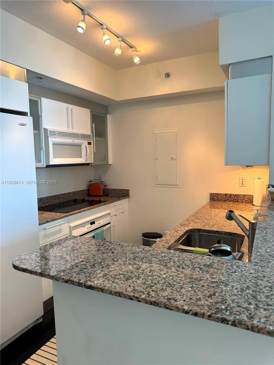 335 S Biscayne Boulevard 2403 — photo 6