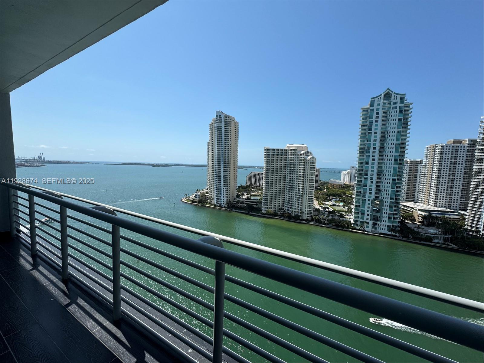 335 S Biscayne Boulevard 2403, Miami, FL 33131, Miami
