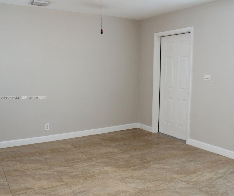 5709 NW 64th Way — photo 7