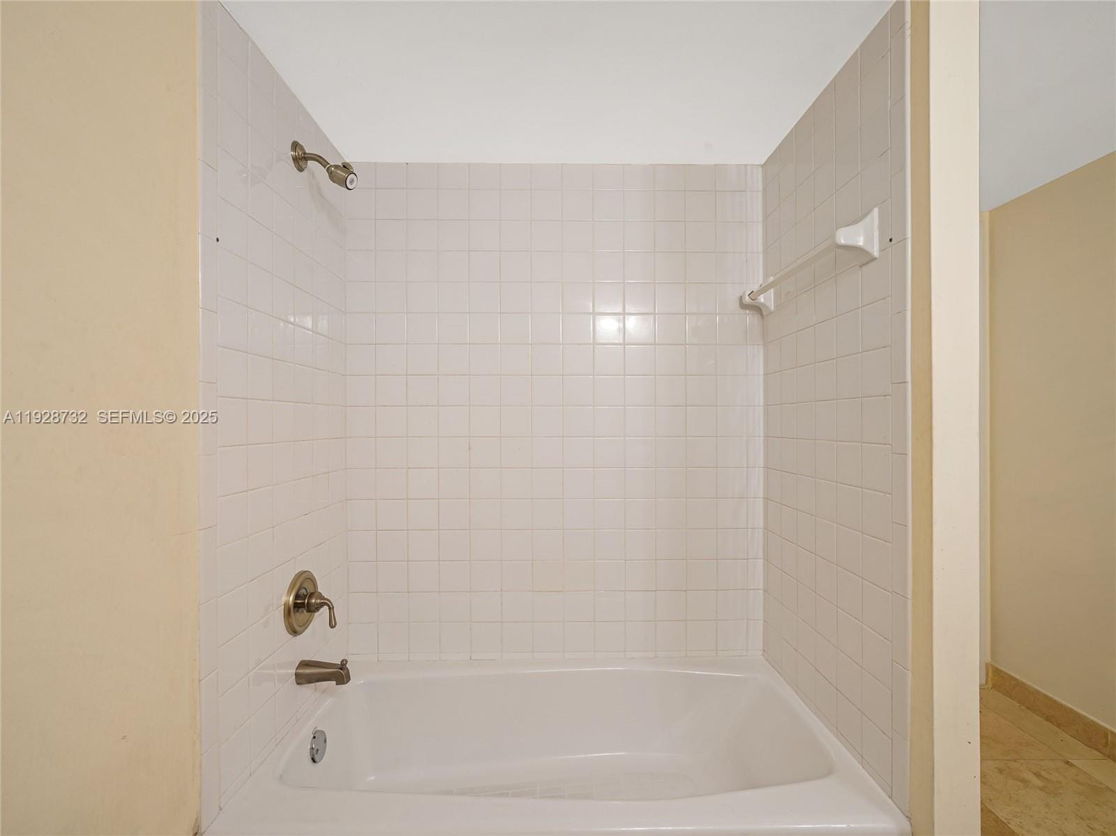 100 Golden Isles Drive PH 6, Hallandale Beach, FL 33009 photo 21