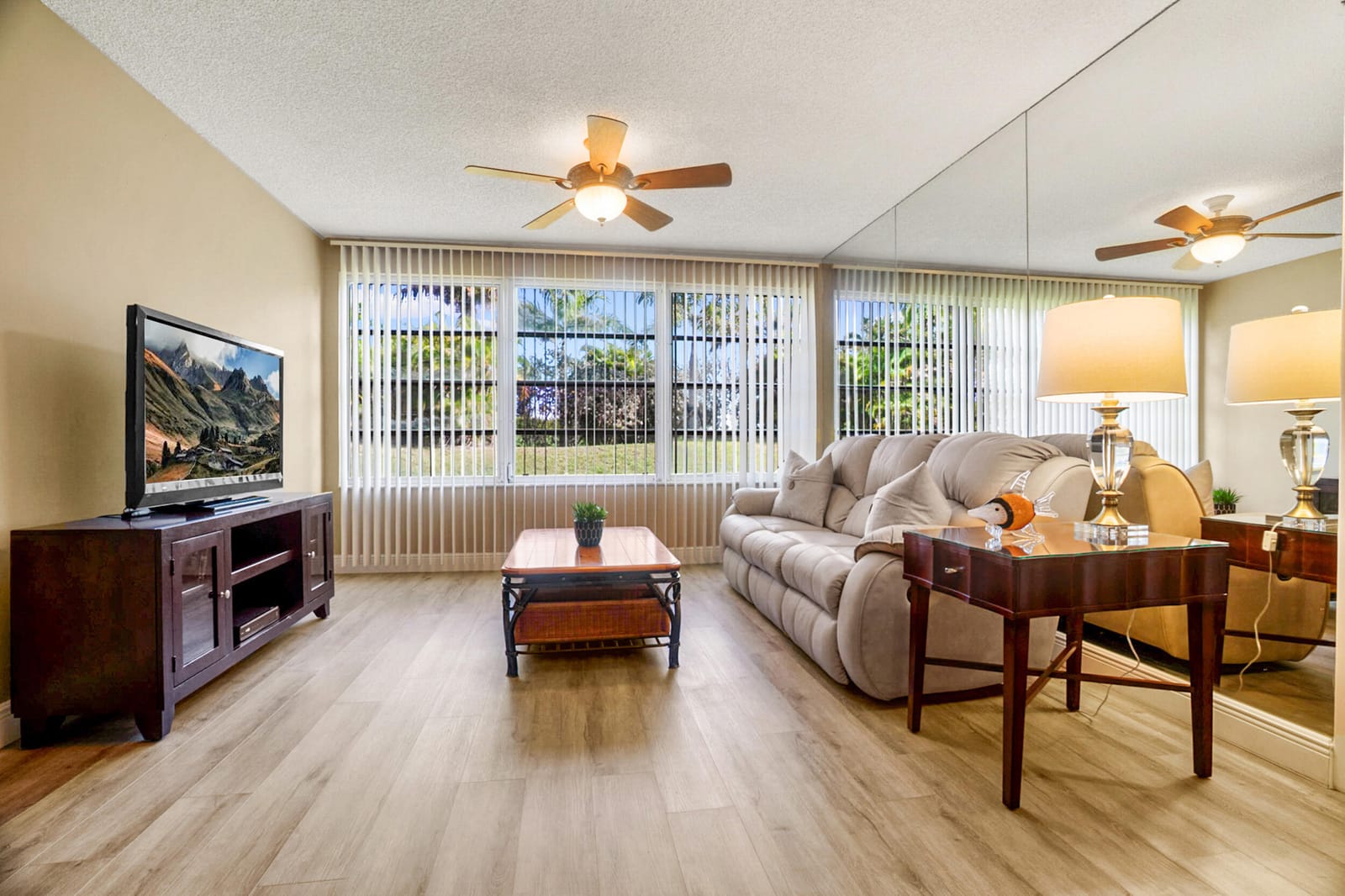 6061 Balboa Circle 102, Boca Raton, FL 33433 photo 2