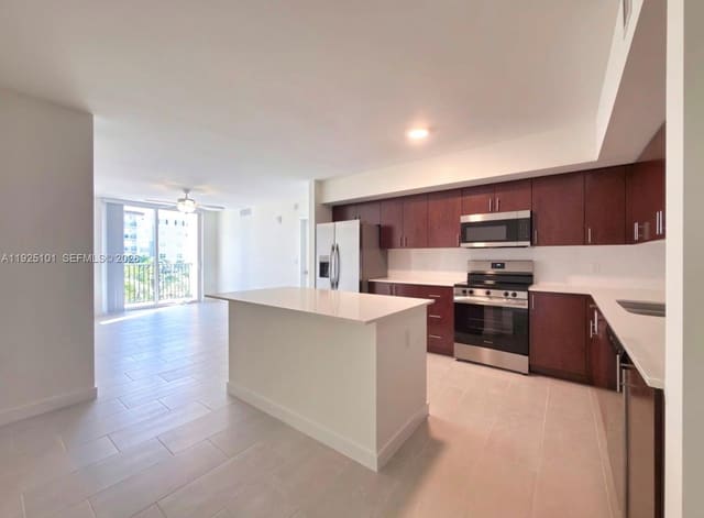 11239 NW 4th Terrace 610, Sweetwater, FL 33172