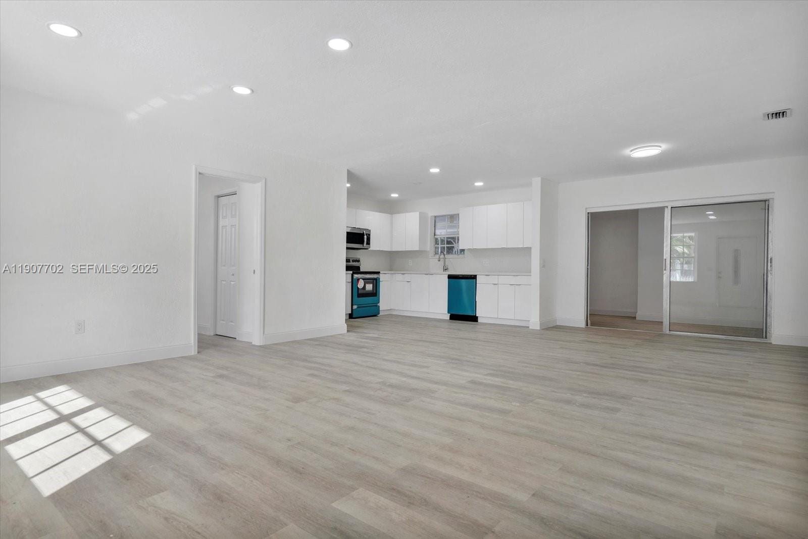261 NE 172nd Street, North Miami Beach, FL 33162 photo 3