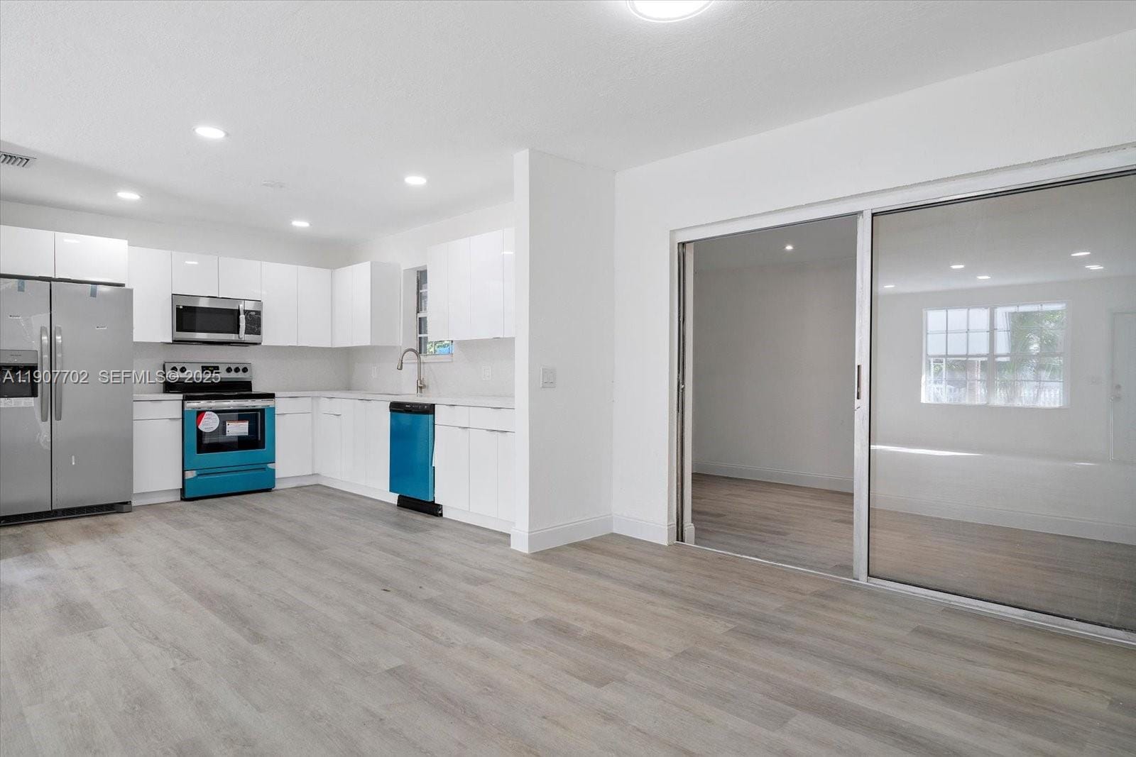 261 NE 172nd Street, North Miami Beach, FL 33162 photo 6