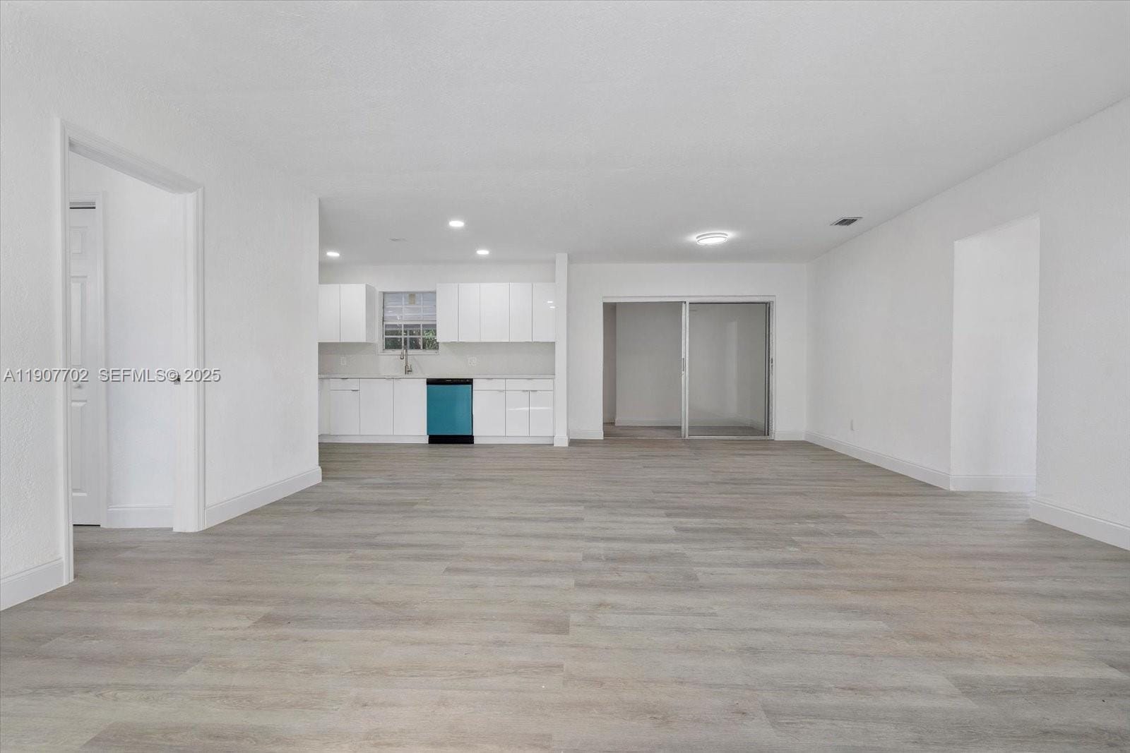 261 NE 172nd Street, North Miami Beach, FL 33162 photo 7