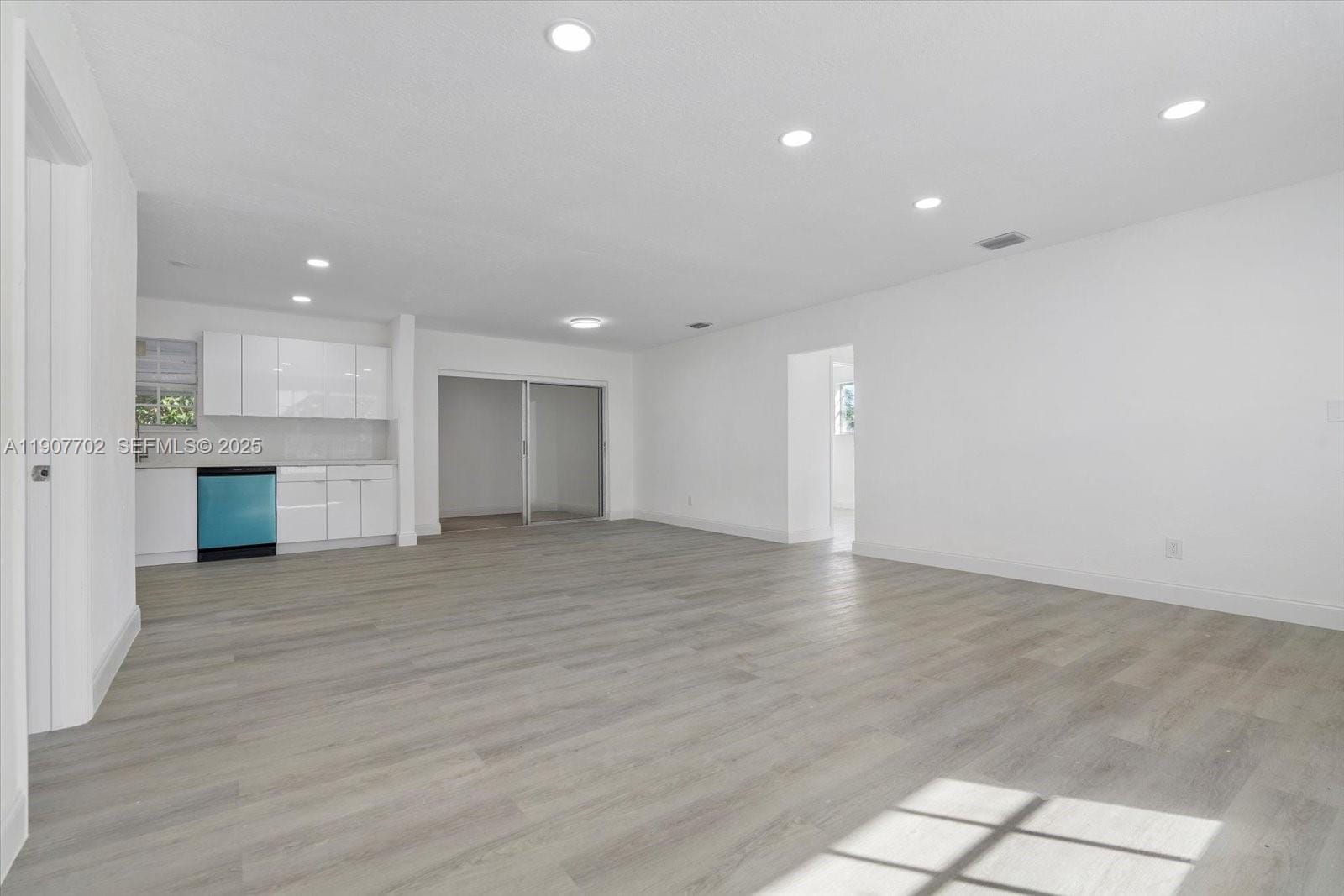 261 NE 172nd Street, North Miami Beach, FL 33162 photo 8