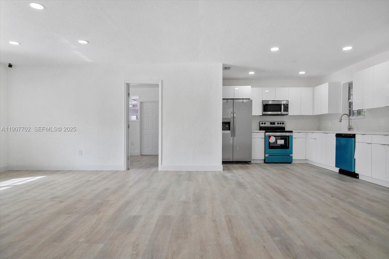 261 NE 172nd Street, North Miami Beach, FL 33162 photo 9