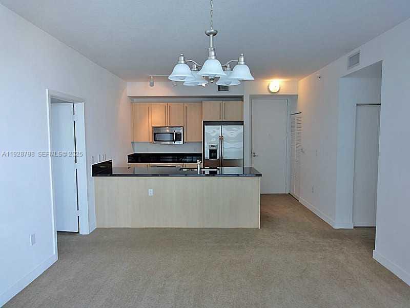 1111 SW 1st Avenue 1123N — photo 3