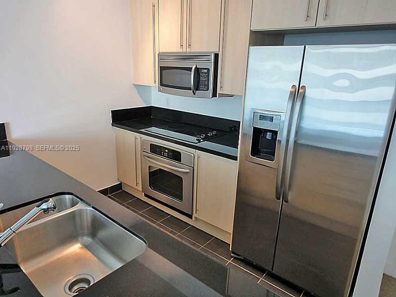 1111 SW 1st Avenue 1123N — photo 6