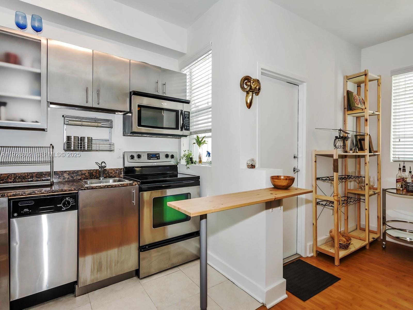 1000 Meridian Avenue 15 — photo 12