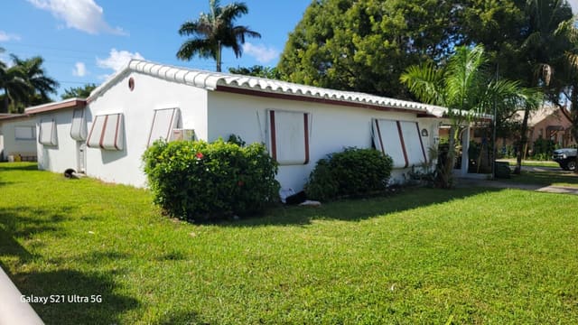 800 NE 3rd Street, sold in Gulfstream Estates No 2, Hallandale Beach, FL