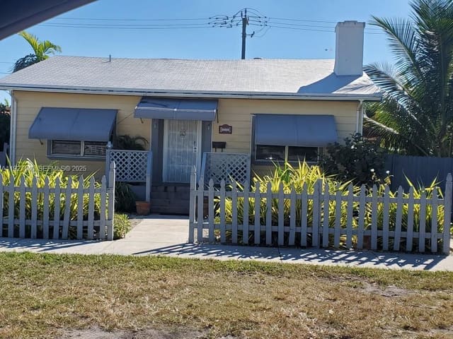 6756 SW 39th Terrace, Miami, FL 33155