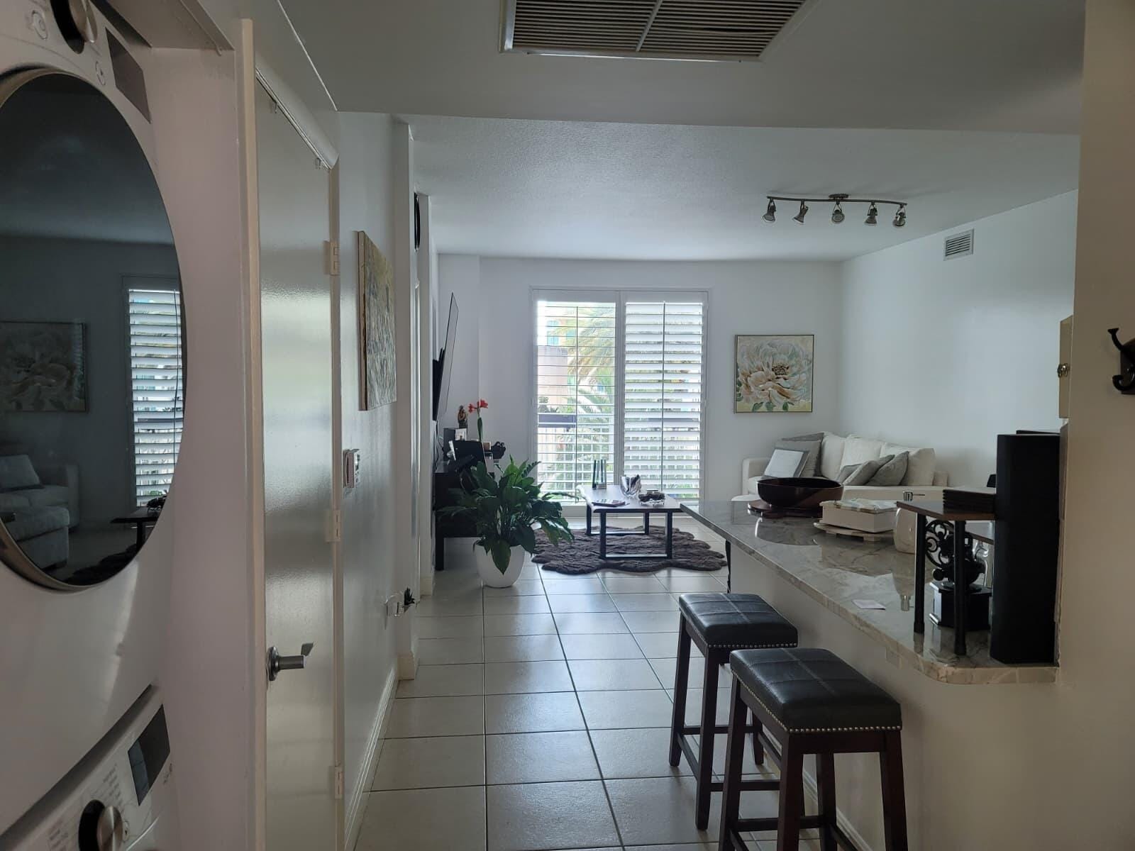 7275 SW 90th Way 311 — photo 2