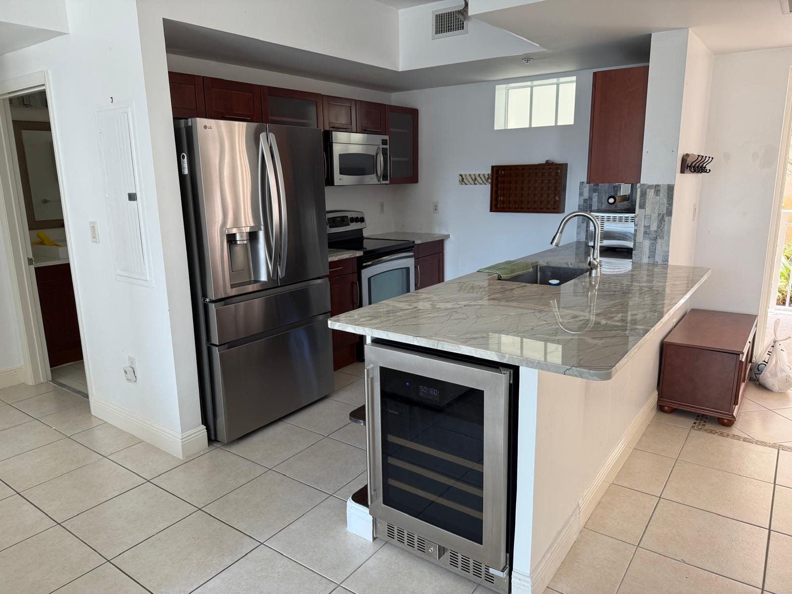 7275 SW 90th Way 311 — photo 5