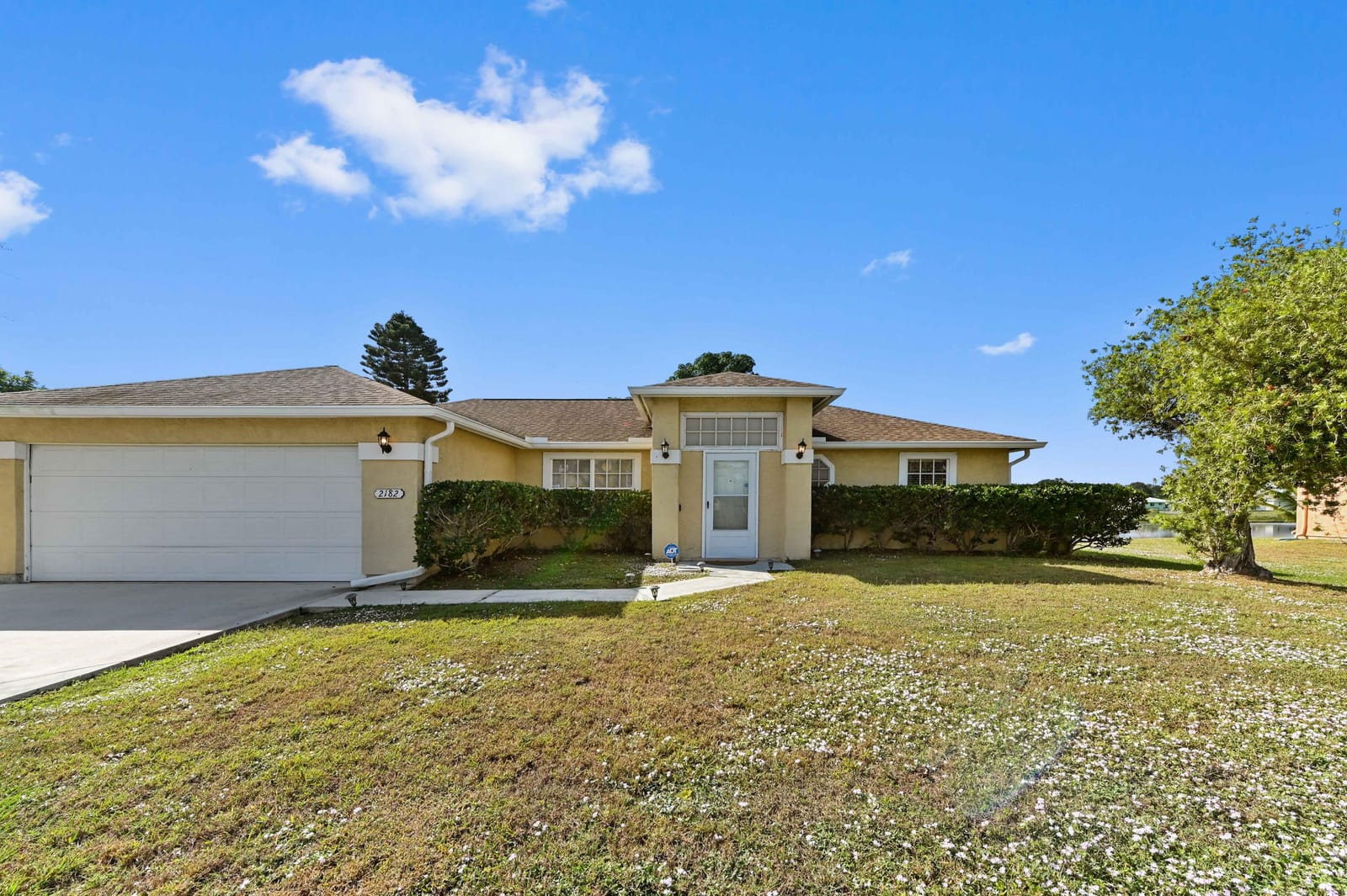 2182 SE Shipping Road, Port St. Lucie, FL 34952