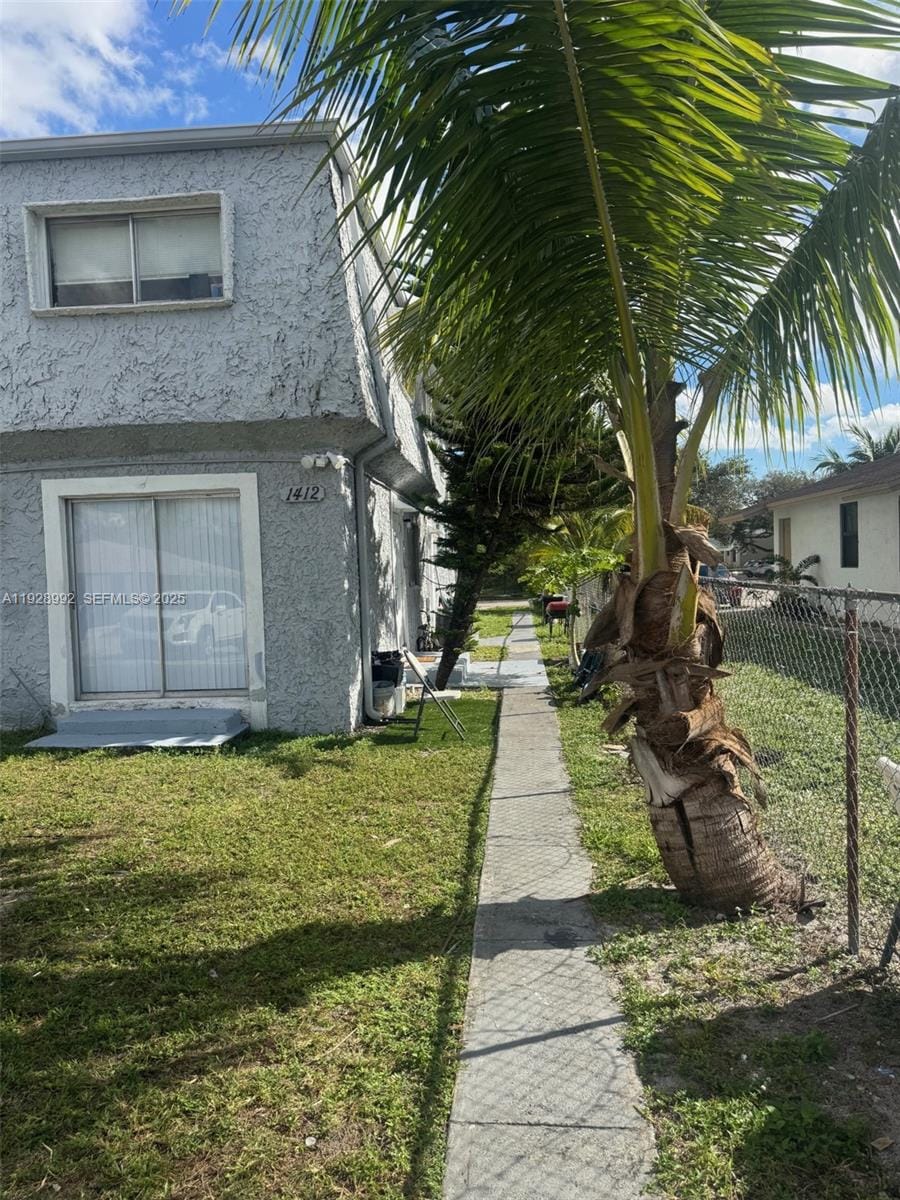 1410 SW 44th Avenue 1-5 — photo 8