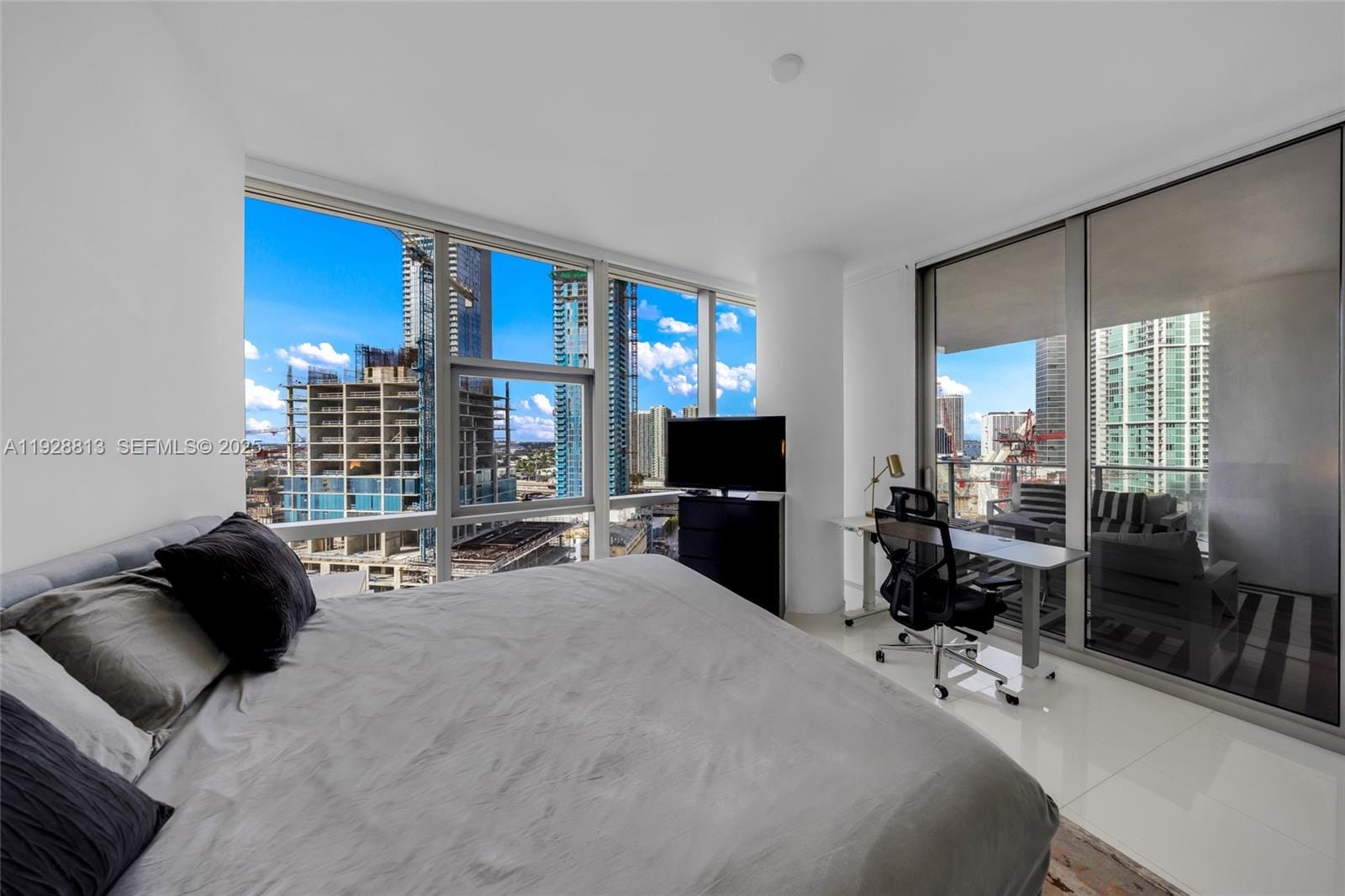 851 NE 1st Avenue 1700, Miami, FL 33132 photo 19