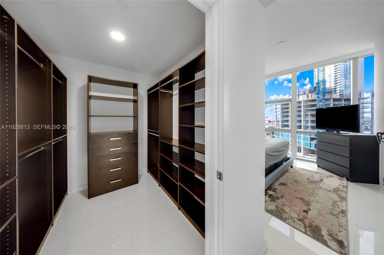851 NE 1st Avenue 1700, Miami, FL 33132 photo 21