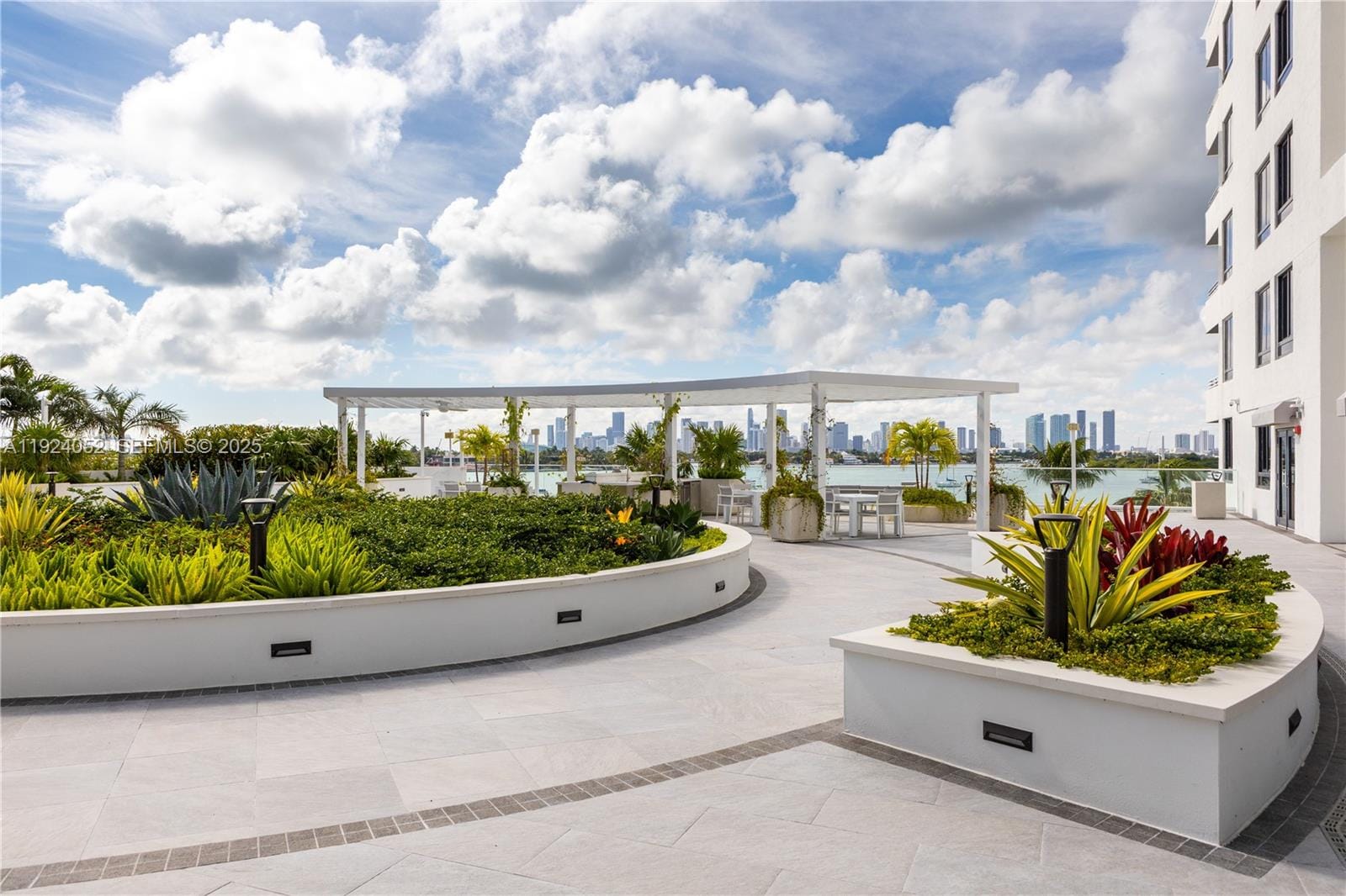 1330 West Avenue 1712, Miami Beach, FL 33139 photo 27