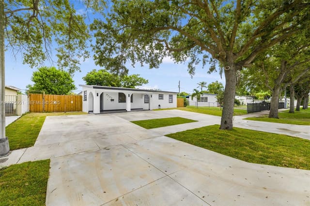 5425 SW 112th Avenue, Miami, FL 33165