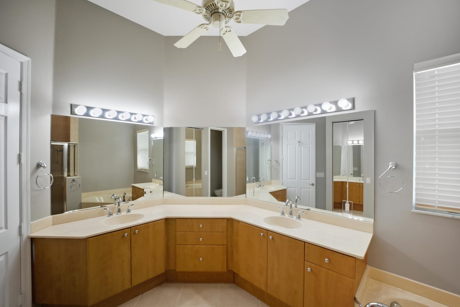 125 NW Madison Court, Port St. Lucie, FL 34986 photo 23